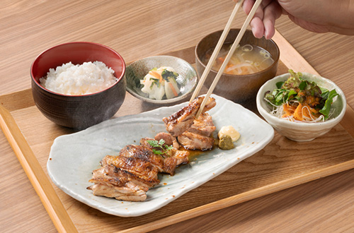 恵那どりもも炭火焼定食